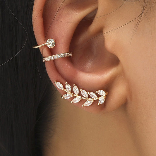 Women's gold diamond studded ear bone clip without ear holes, fashionable and integrated geometric ear clip, leaf shaped ear clip