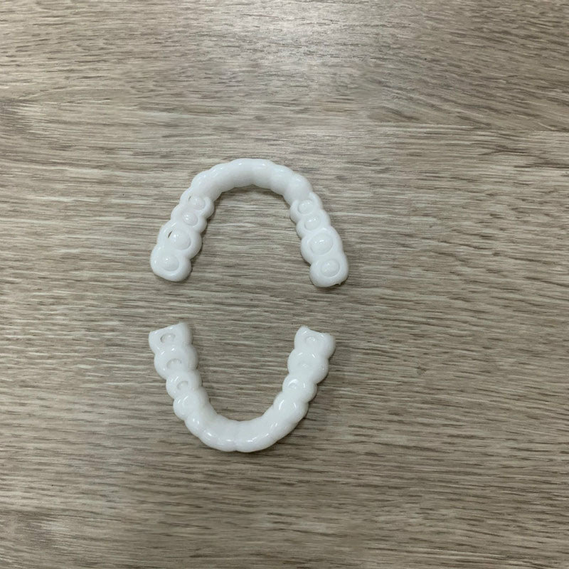 Appareils orthodontiques de simulation pour dents supérieures et inférieures Appareils orthodontiques non poreux Manchons de blanchiment Prothèses dentaires de simulation en silicone de deuxième génération 
