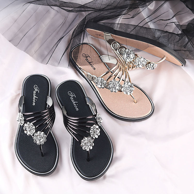 The new high-end women's slippers for summer, flip-flops, flat soles, clip-on shoes, women's shoes are versatile, casual, non-slip and wear-resistant by My Store