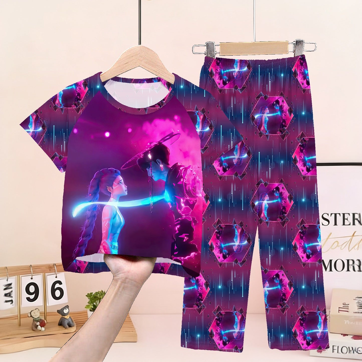 Foreign trade children's pajamas, spring and summer short-sleeved trousers, cartoon Sharjah men's group K-POP girl group middle and adult children's loungewear